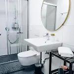 Familien- & Gruppenapartment Fuer 8 Mit Direktem Parkzugang Und Terasse Baden-Baden