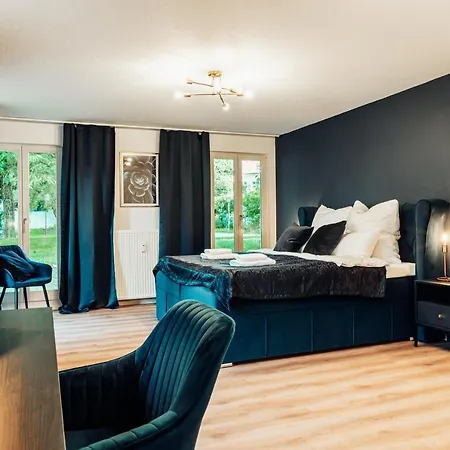 Familien- & Gruppenapartment Fuer 10 Personen Mit Direktem Parkzugang Und Terasse * 巴登-巴登