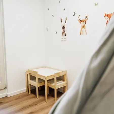 公寓 Familien- & Gruppenapartment Fuer 10 Personen Mit Direktem Parkzugang Und Terasse 巴登-巴登