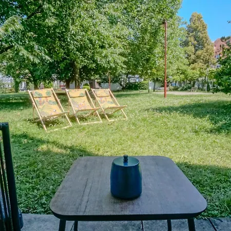Familien- & Gruppenapartment Fuer 10 Personen Mit Direktem Parkzugang Und Terasse * 巴登-巴登
