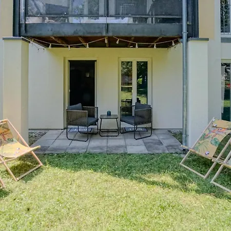 Familien- & Gruppenapartment Fuer 10 Personen Mit Direktem Parkzugang Und Terasse 公寓 *