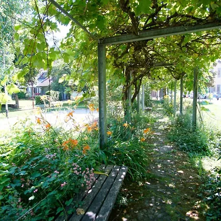 Einzigartiges Wohnen Mit Direktem Zugang Zum Buergerpark * バーデン＝バーデン