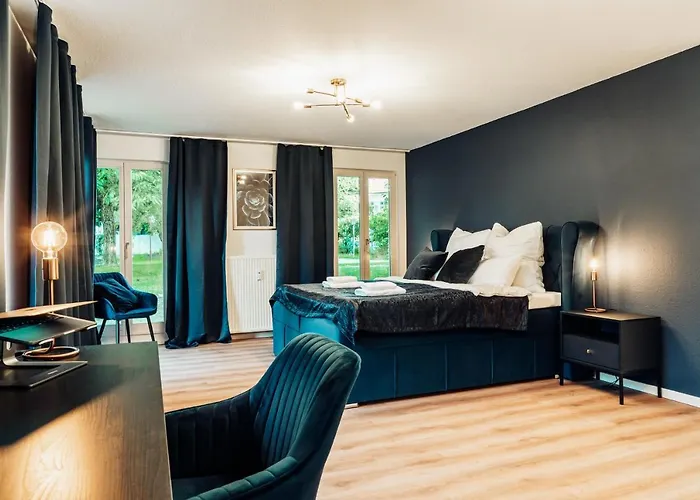 Familien- & Gruppenapartment Fuer 8 Mit Direktem Parkzugang Und Terasse * بادن بادن