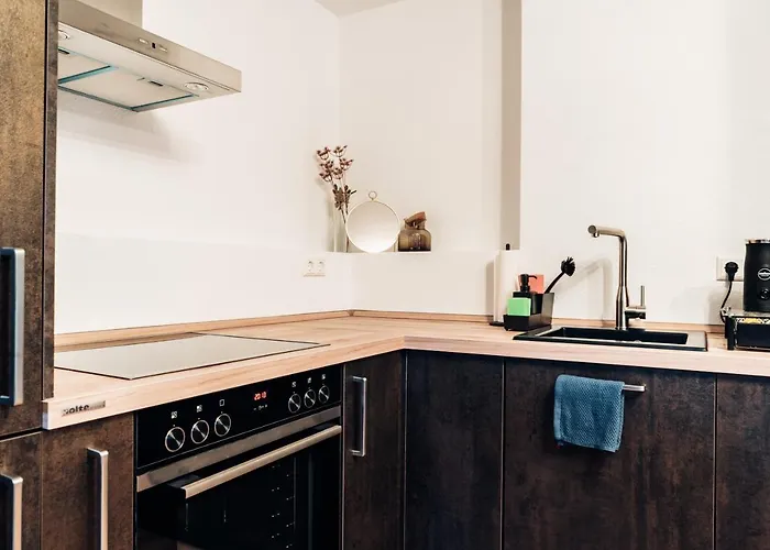 Familien- & Gruppenapartment Fuer 8 Mit Direktem Parkzugang Und Terasse