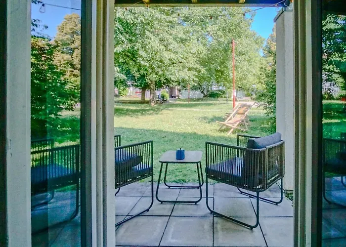 Familien- & Gruppenapartment Fuer 8 Mit Direktem Parkzugang Und Terasse شقة