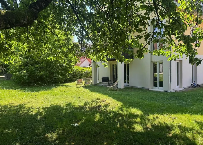 Familien- & Gruppenapartment Fuer 8 Mit Direktem Parkzugang Und Terasse